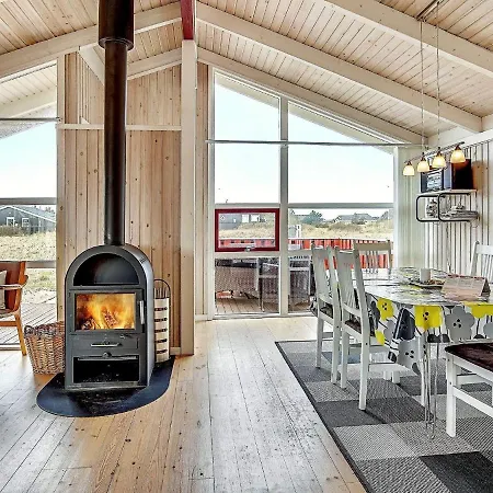 Welcoming Holiday In With Sauna *
